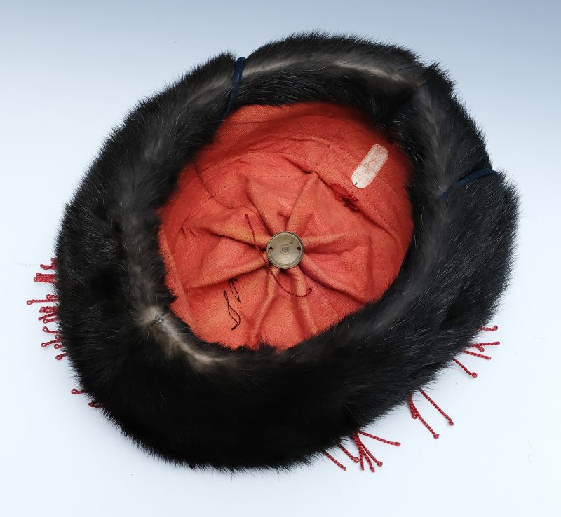 A Manchu official’s winter hat - 图3