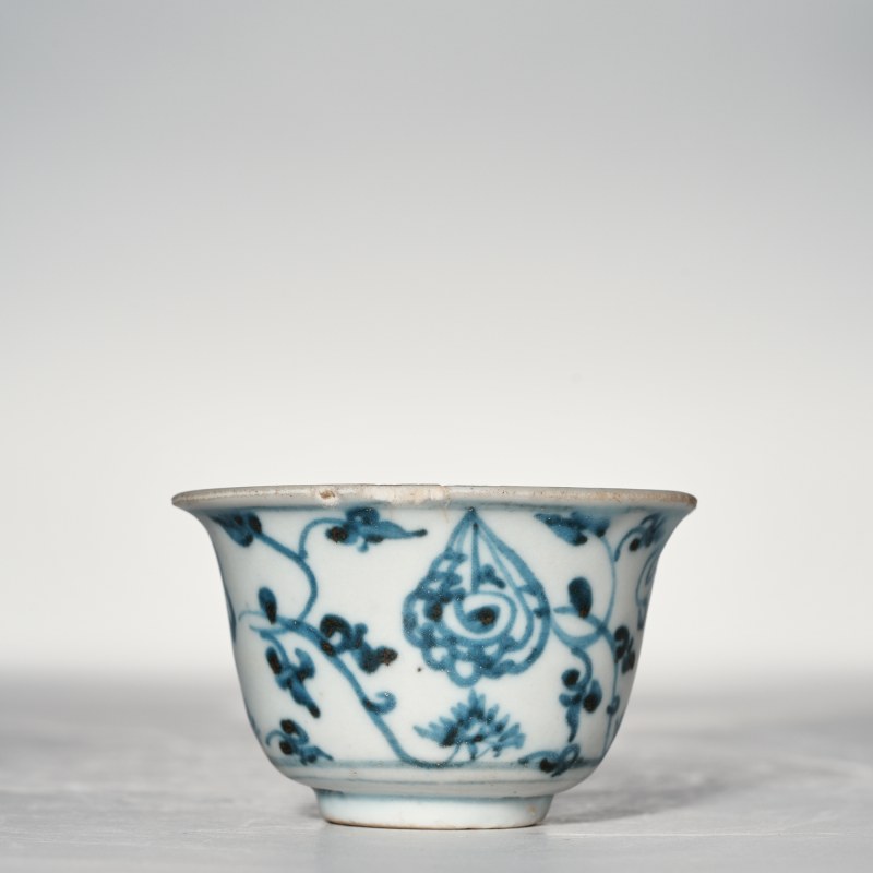 明中期 青花花卉纹杯 - 图1