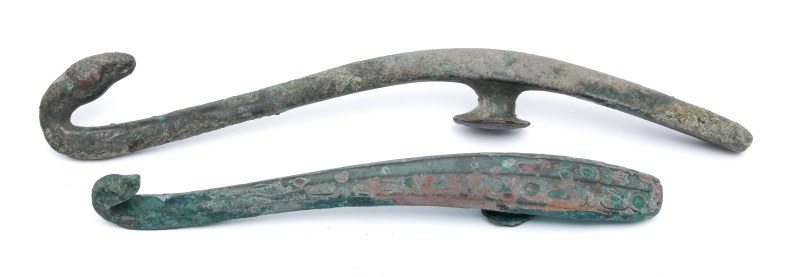 A group of nine bronze belt hooks - 图4