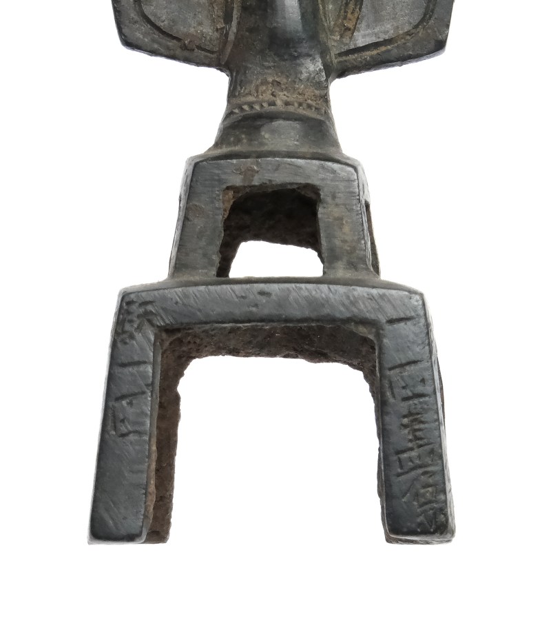 A small bronze inscribed figure of a standing Buddha - 图7