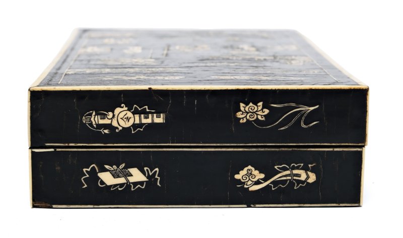 A bone-inset black lacquer rectangular document box and cover - 图7