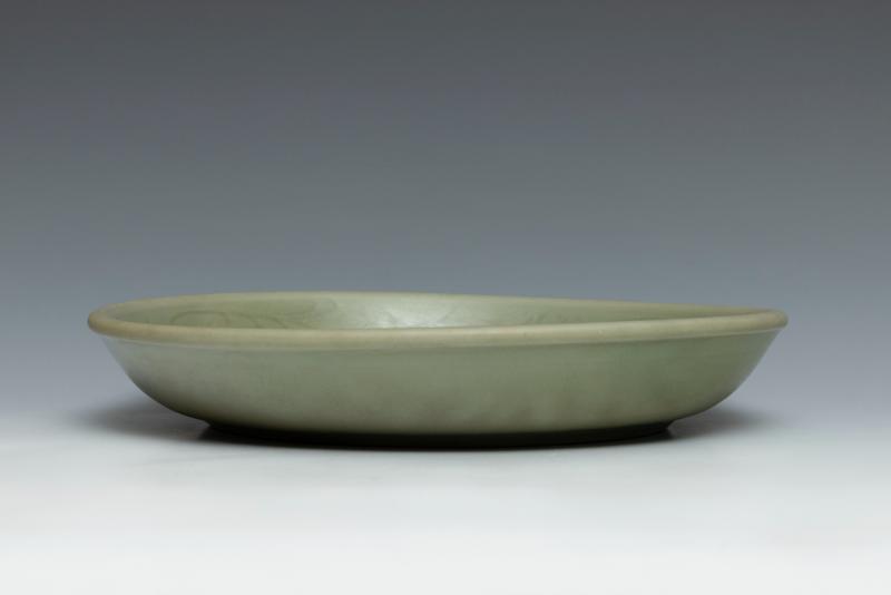 A large Longquan celadon dish - 图4