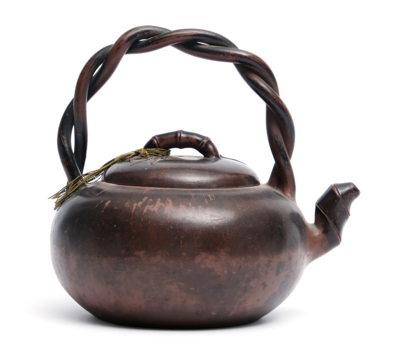 An Yixing zisha clay teapot with bamboo spout and twisted vine handle - 图1