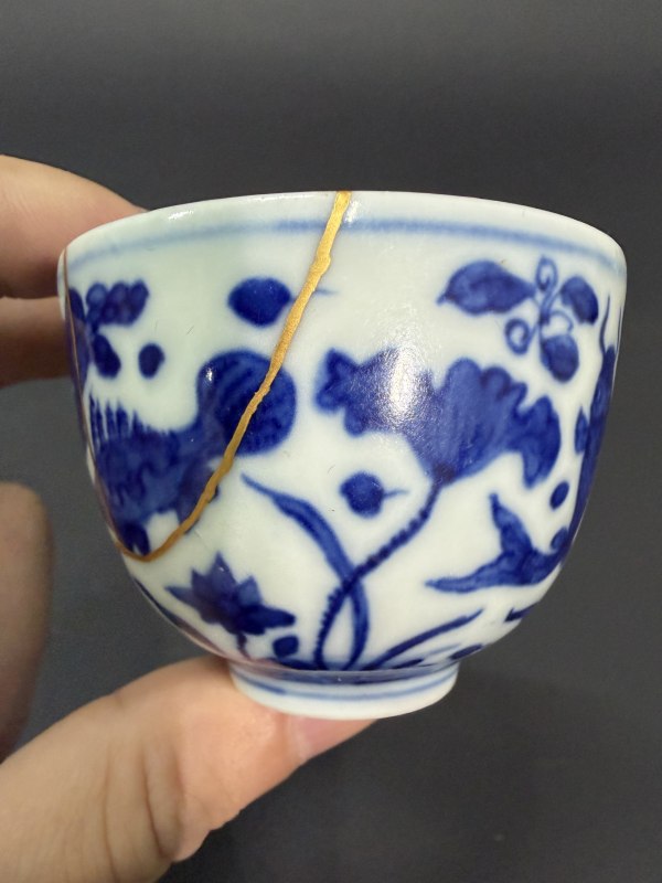 明嘉靖 青花鱼藻纹小杯 - 图11