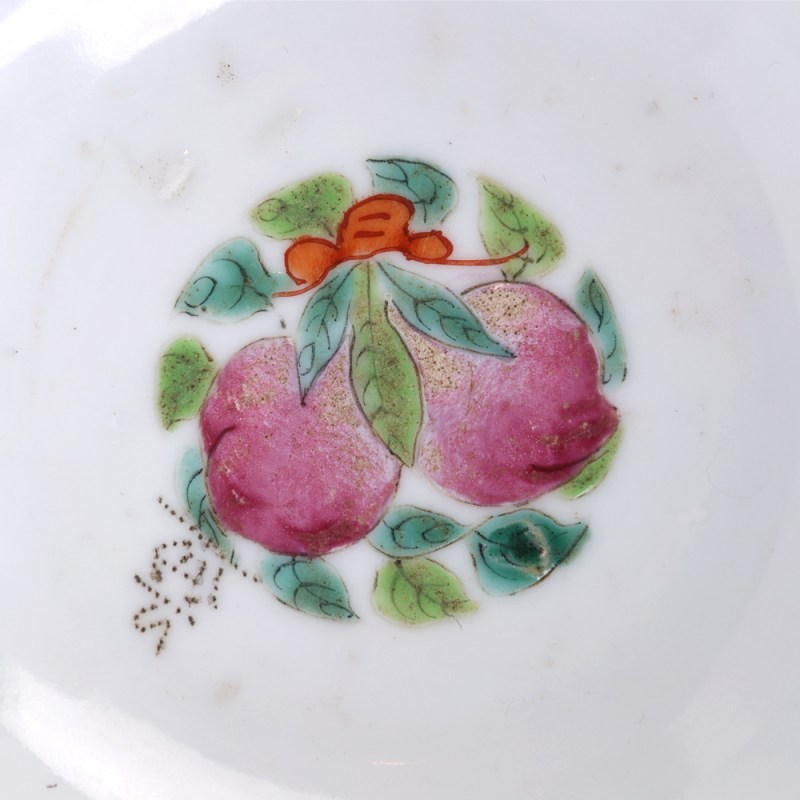 清道光 粉彩花蝶纹碗 - 图5