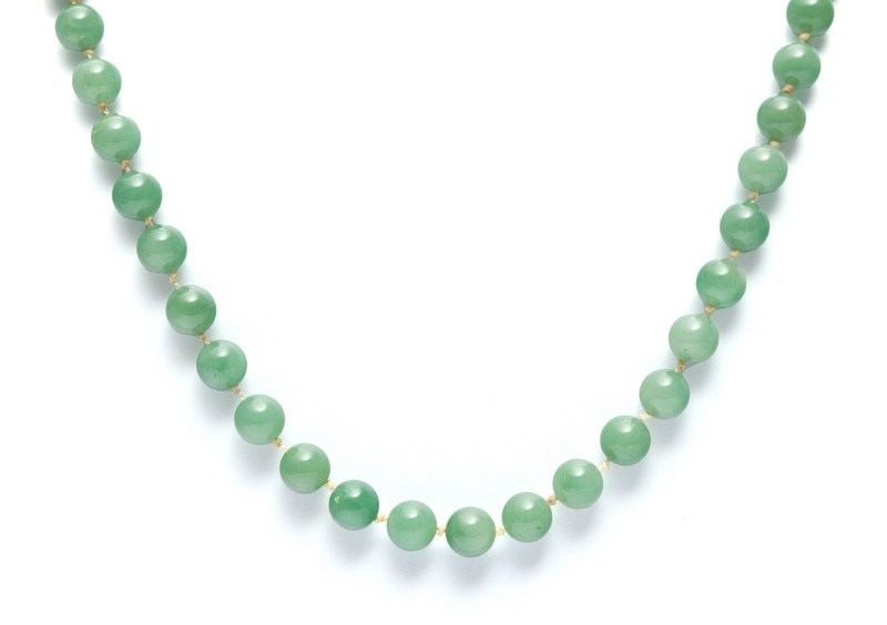 Four jade bead necklaces and one bracelet - 图4