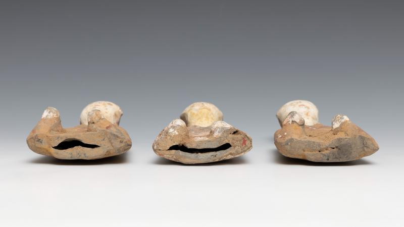 Three painted pottery tomb figures of court ladies - 图6