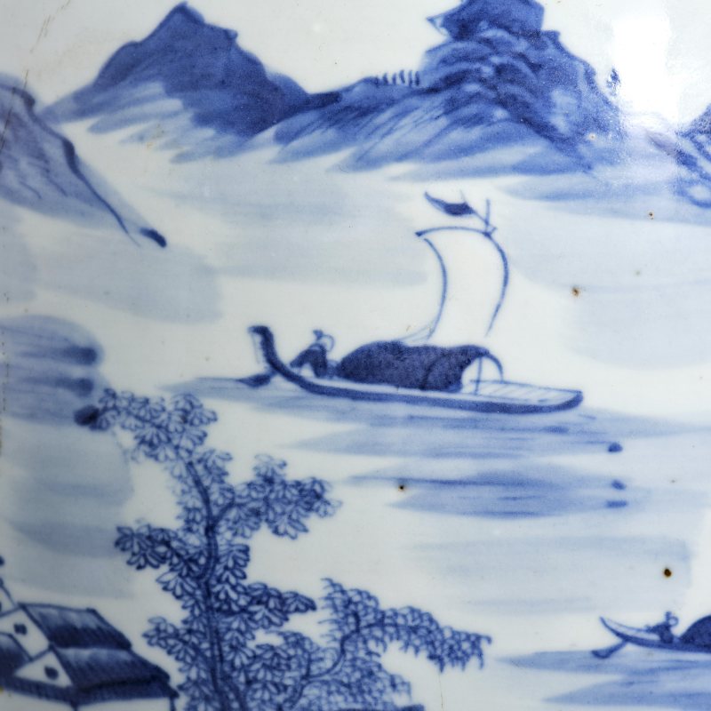 清道光 青花山水人物盖罐 - 图8