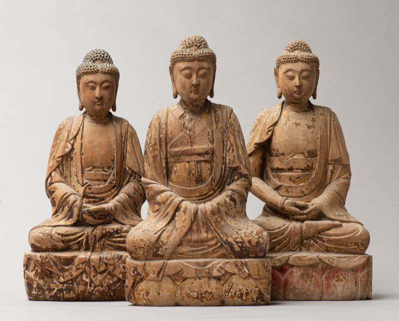 Three larger wooden Buddha figures - 图2