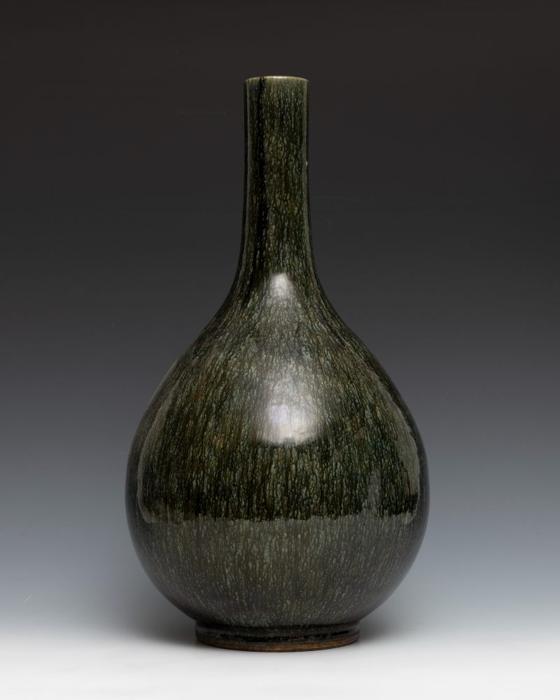A large mottled-green-glazed bottle vase - 图4