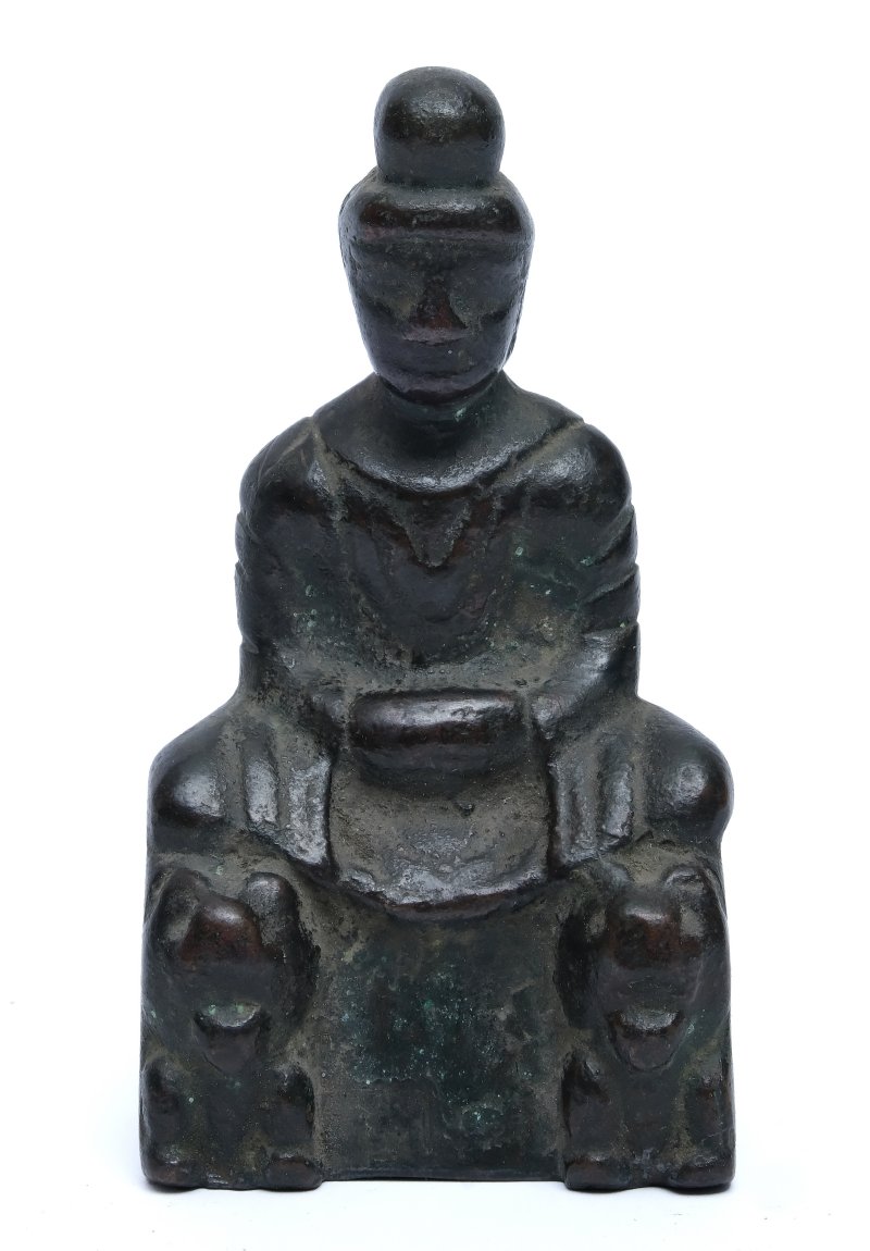 A group of small bronze Buddhist figures - 图4