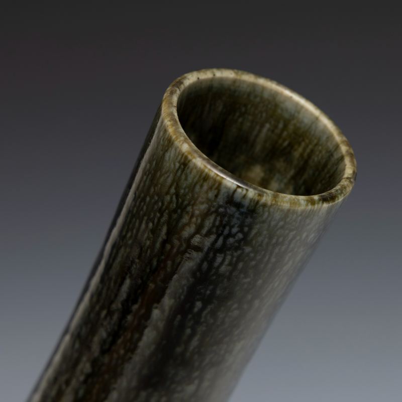A large mottled-green-glazed bottle vase - 图6