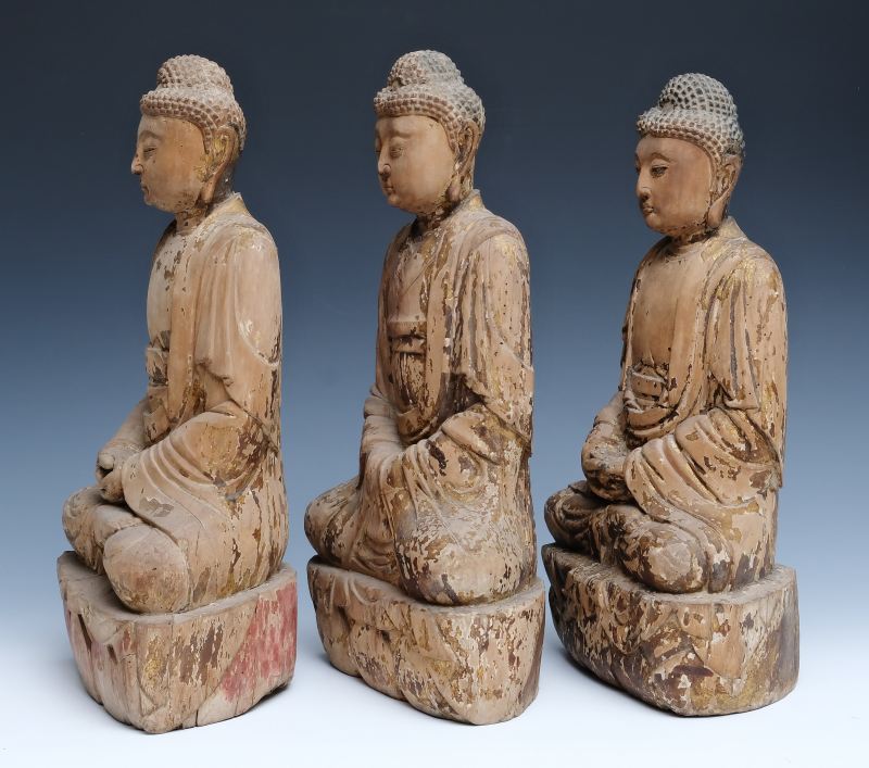 Three larger wooden Buddha figures - 图6