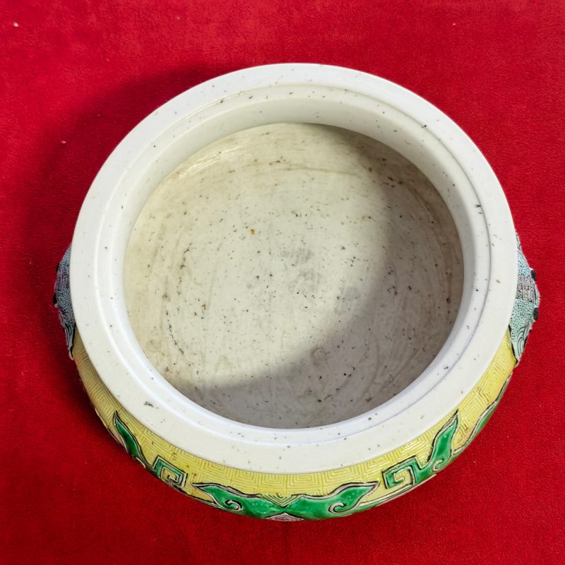 清康熙 素三彩饕餮纹兽耳衔环炉 - 图8