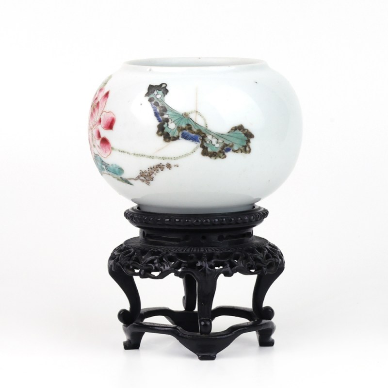 清雍正 粉彩荷花纹水盂 - 图3