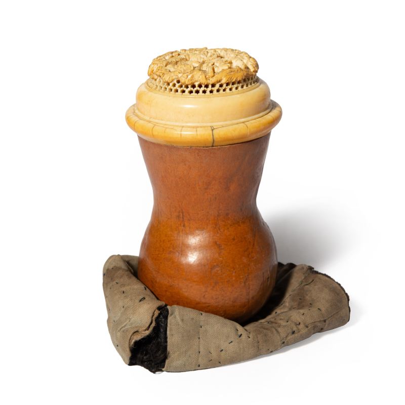A gourd cricket box with ivory cover