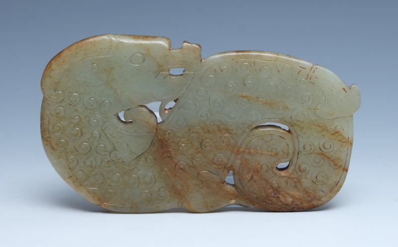 A large jade 'qylin' amulet - 图3