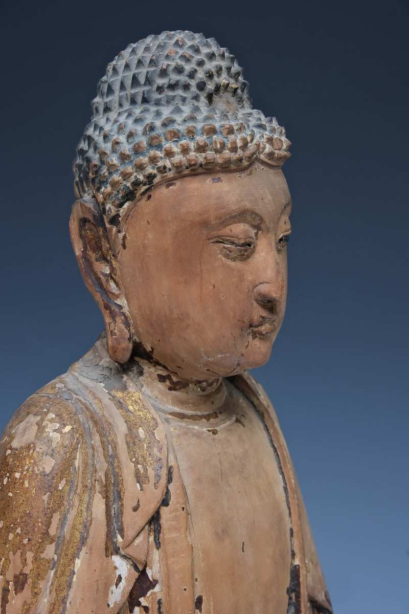 Three larger wooden Buddha figures - 图11