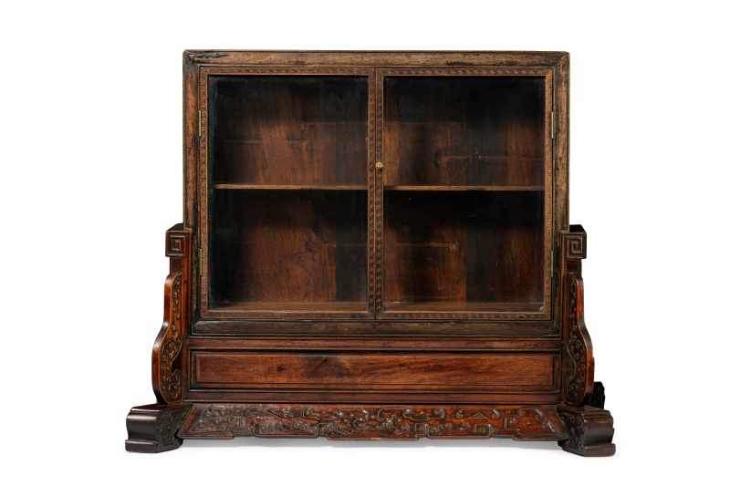 A carved hardwood and glazed display table cabinet - 图2