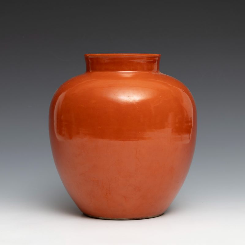 A coral-red-glazed jar - 图2