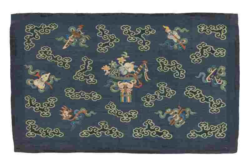 Eight silk kesi panels with Buddhist symbols - 图2