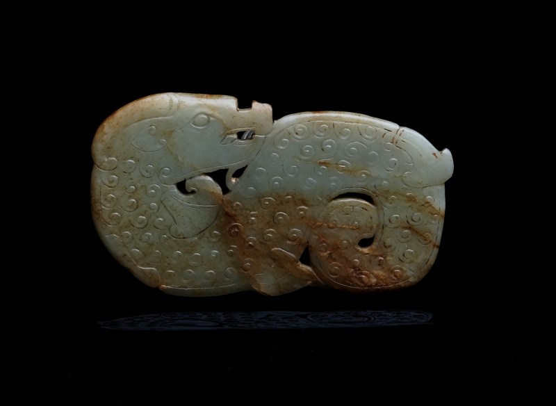 A large jade 'qylin' amulet - 图8