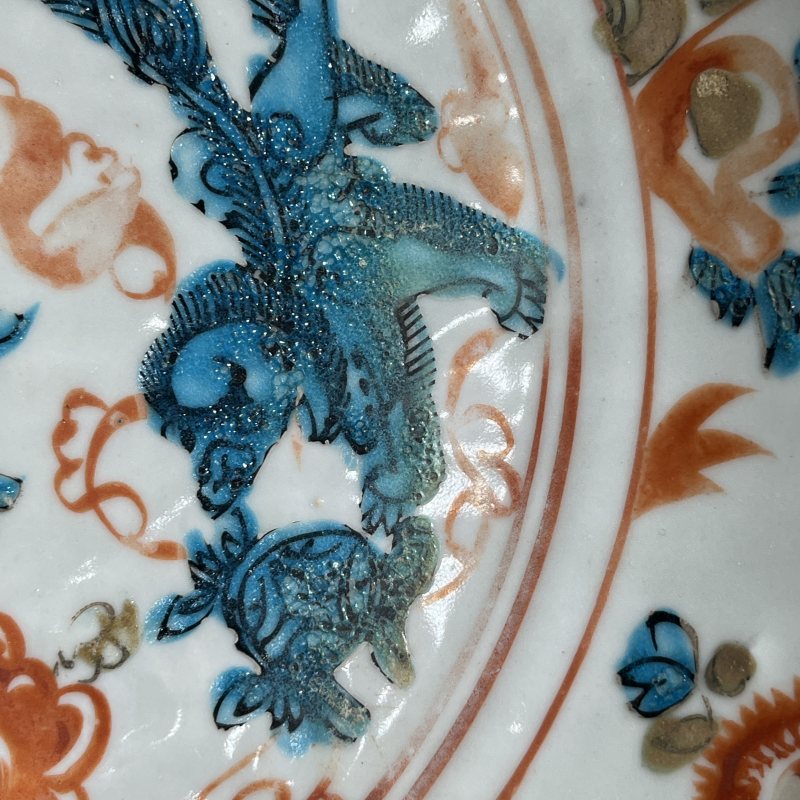 明晚期红绿彩花鸟瑞兽大盘 - 图14