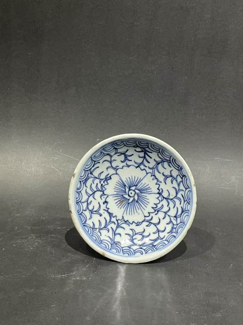 清缠枝莲纹高足盘 - 图2