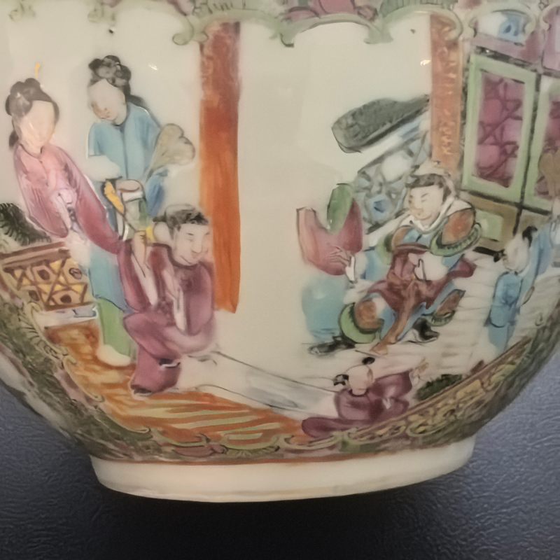 清晚期 广彩开窗人物元宝型大碗 - 图10