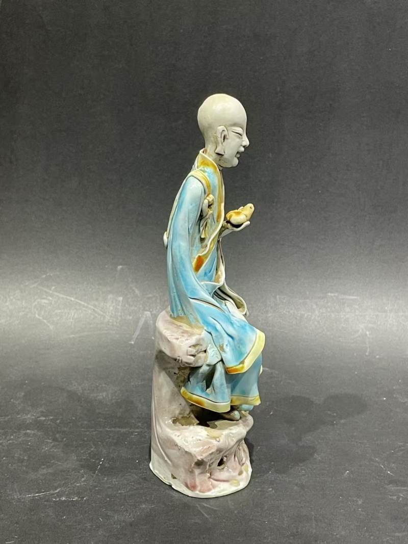 解放后素三彩罗汉瓷塑 - 图2