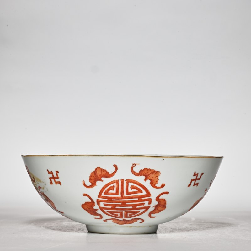 清同治 矾红描金五福捧寿纹碗