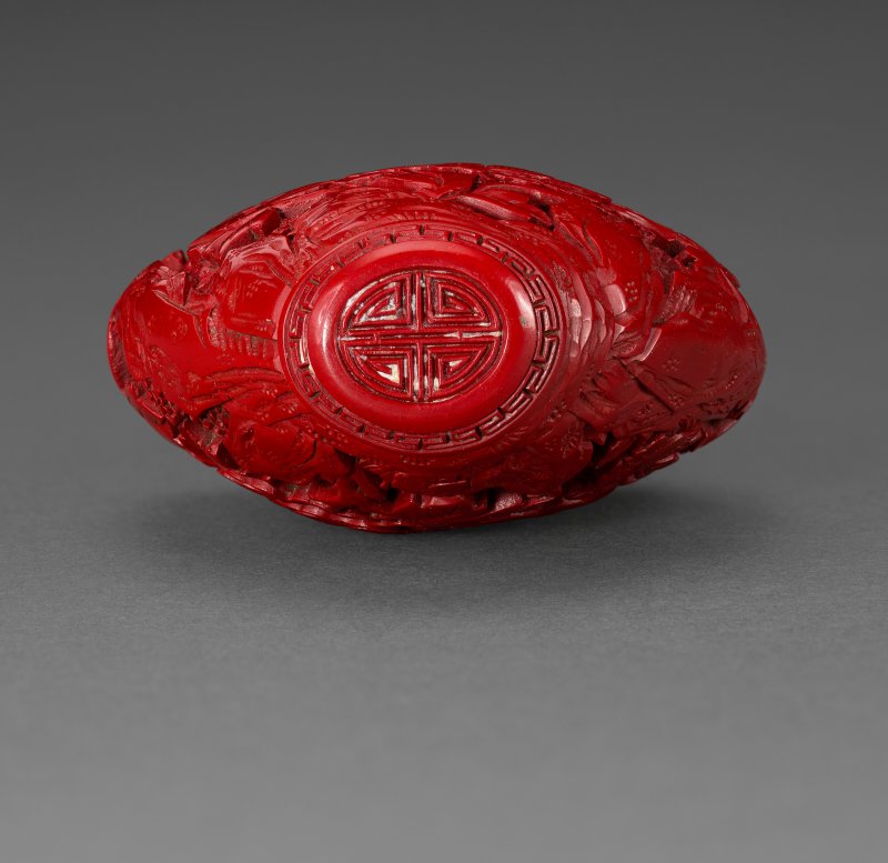 1730-1820年 或為御製 銅胎剔紅牡丹紋鼻煙壺  POSSIBLY IMPERIAL, ATTRIBUTED TO THE PALACE WORKSHOPS, BEIJING, 1730-1820 - 图3