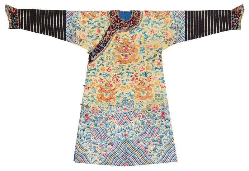晚清 御製黃地金龍十二章紋龍袍  LATE QING DYNASTY - 图1