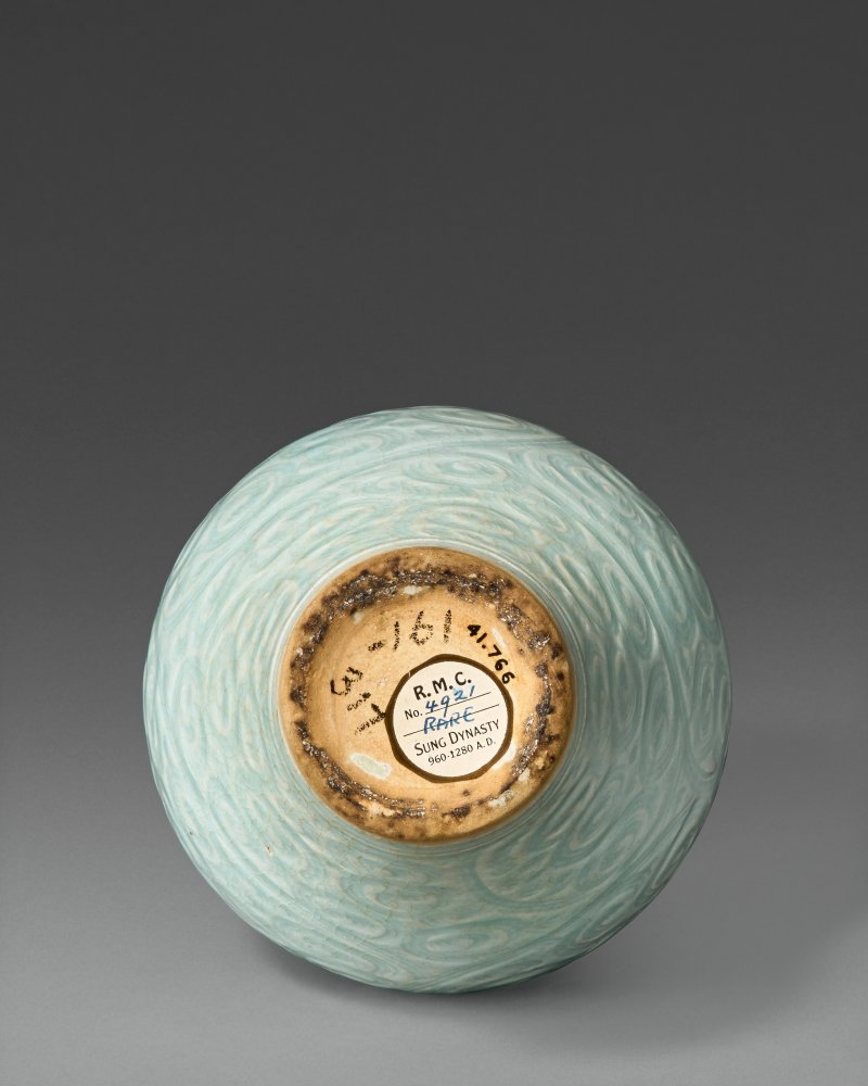 南宋 青白釉刻剔犀紋梅瓶  SOUTHERN SONG DYNASTY (1127-1279) - 图3