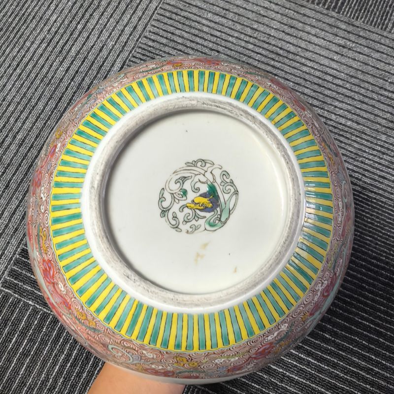 民国 粉彩龙穿花开窗花鸟纹瓶 - 图12