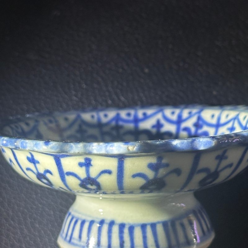 清晚期 青花花卉纹花口供盘一对 - 图17