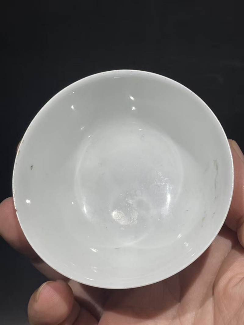 清乾隆广彩人物纹杯碟一套 - 图6