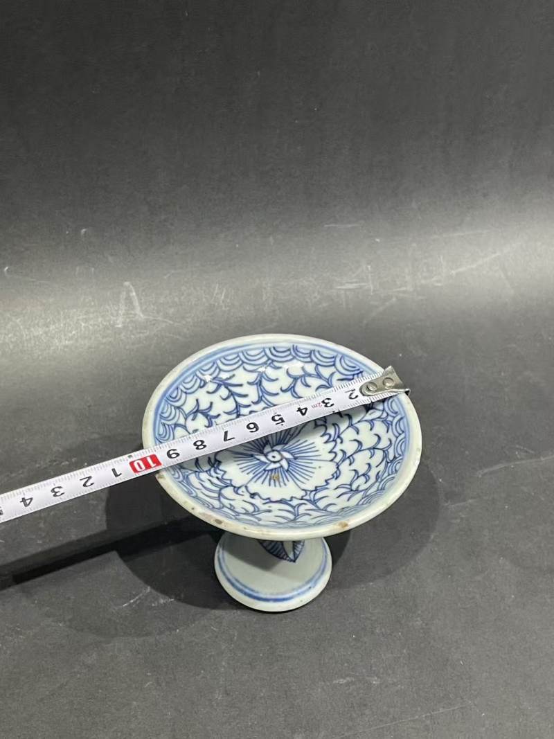 清缠枝莲纹高足盘 - 图10