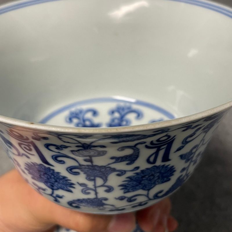 清乾隆 青花缠枝莲托梵文酥油灯 - 图13