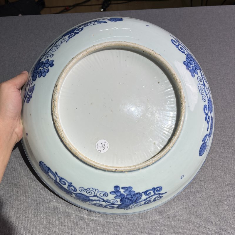 明晚期青花山水人物大盘 - 图11