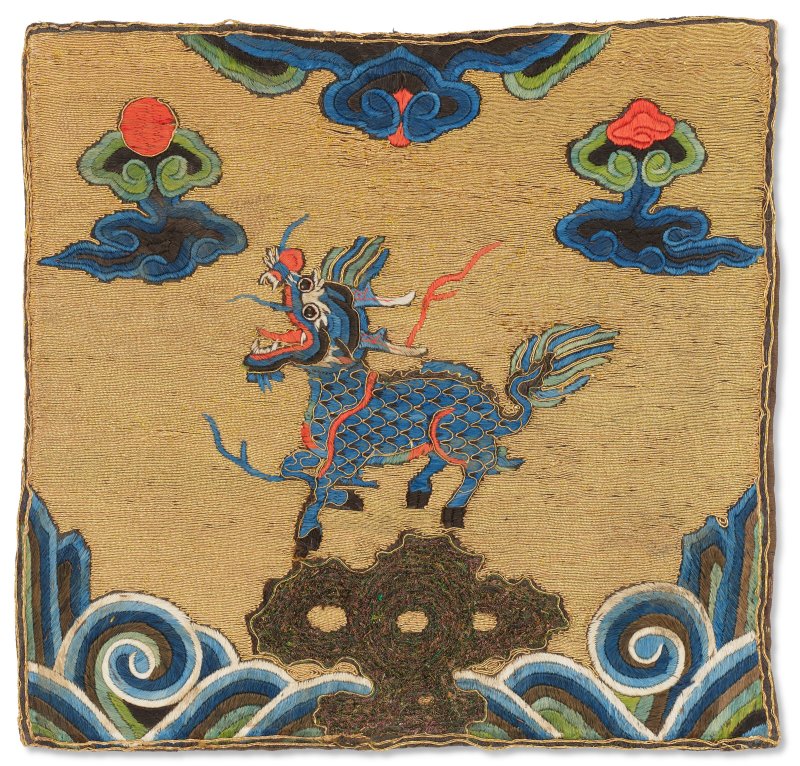 清康熙 金地繡武官一品麒麟補子  KANGXI PERIOD (1662-1722) - 图1