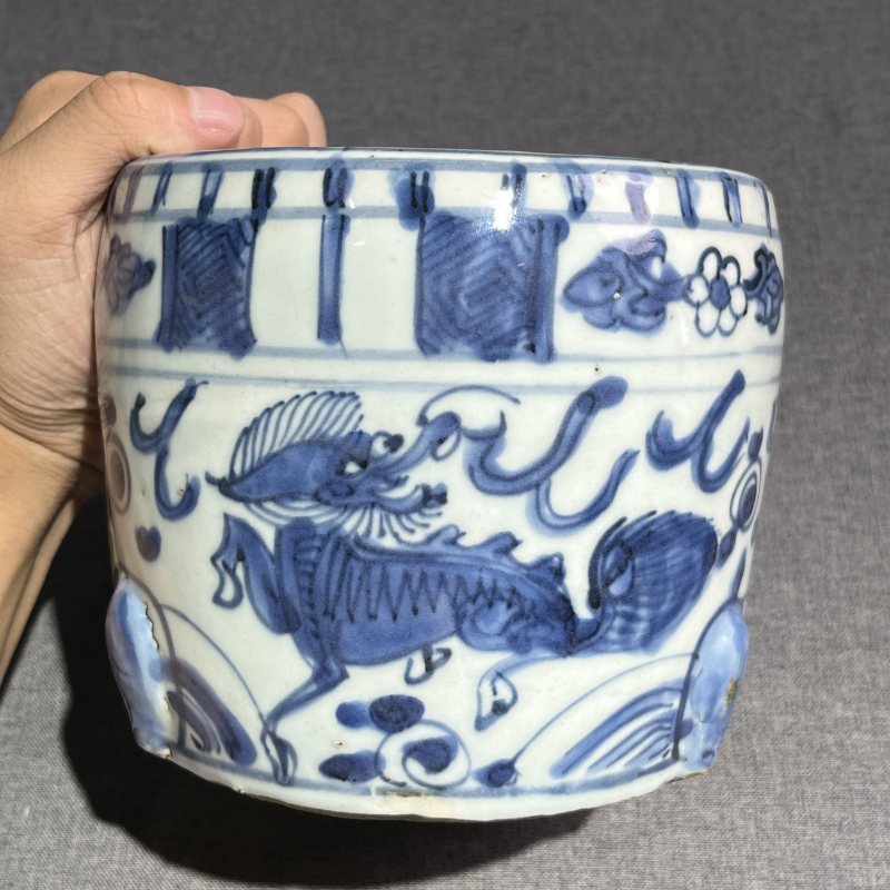 明崇祯青花海兽纹莲子罐 - 图4