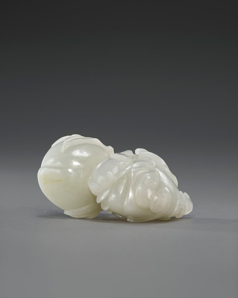 清十八/十九世紀 白玉雕福壽把件及白玉雕瓜瓞綿綿把件  18TH-19TH CENTURY - 图5