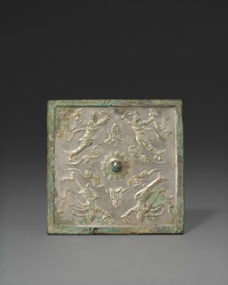 唐/遼 銅鎏銀飛天紋方鏡  TANG-LIAO DYNASTY (AD 618-1125) - 图2