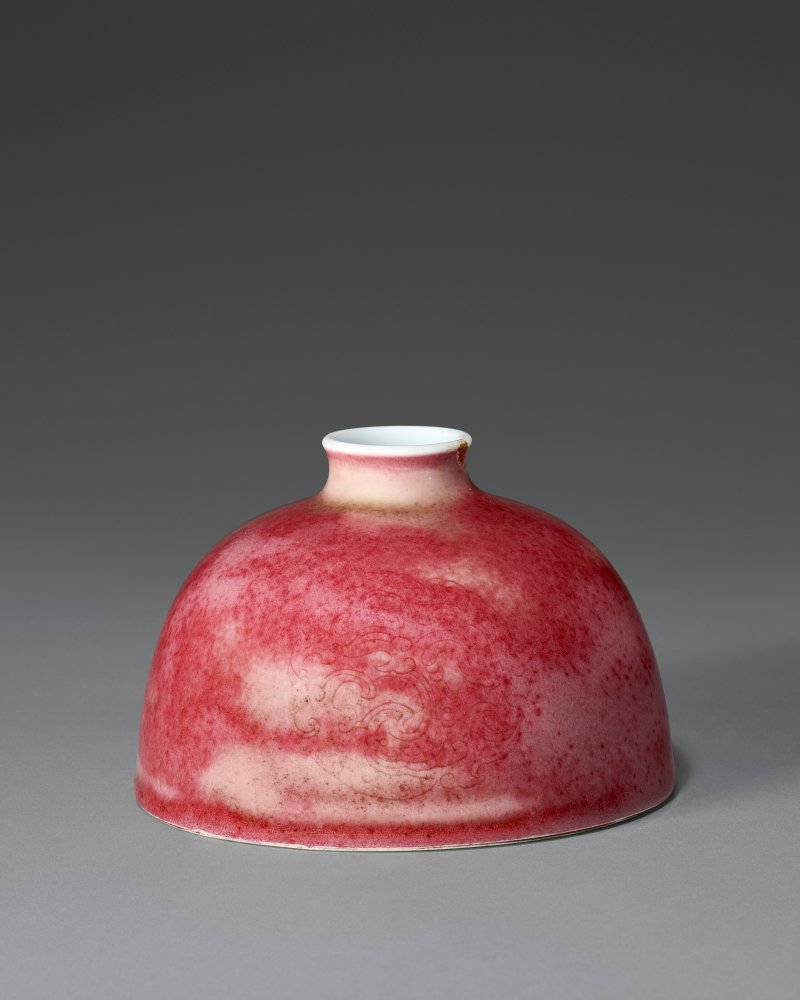 清康熙 豇豆紅釉太白尊 三行六字楷書款  KANGXI SIX-CHARACTER MARK IN UNDERGLAZE BLUE AND OF THE PERIOD (1662-1722)