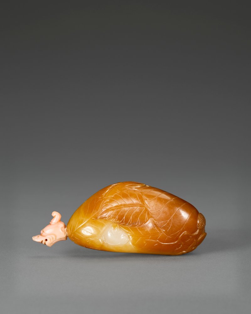 1740-1880年 褐白玉雕鼻煙壺  1740-1880 - 图1