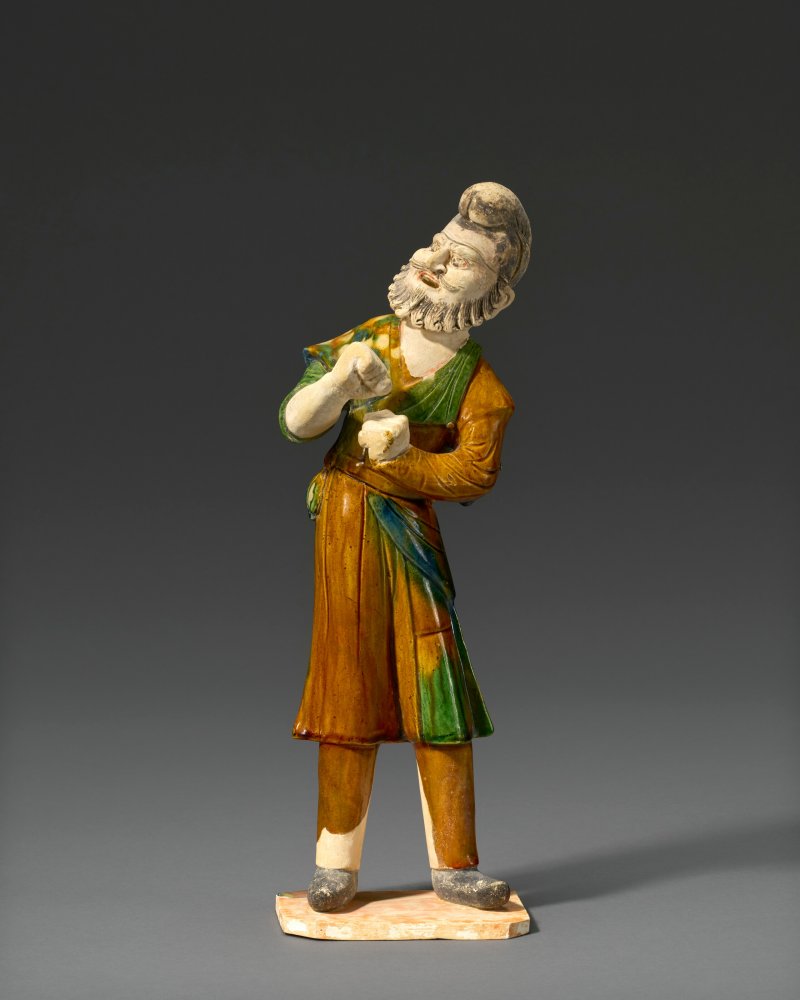 唐 三彩胡人俑  TANG DYNASTY (AD 618-907)