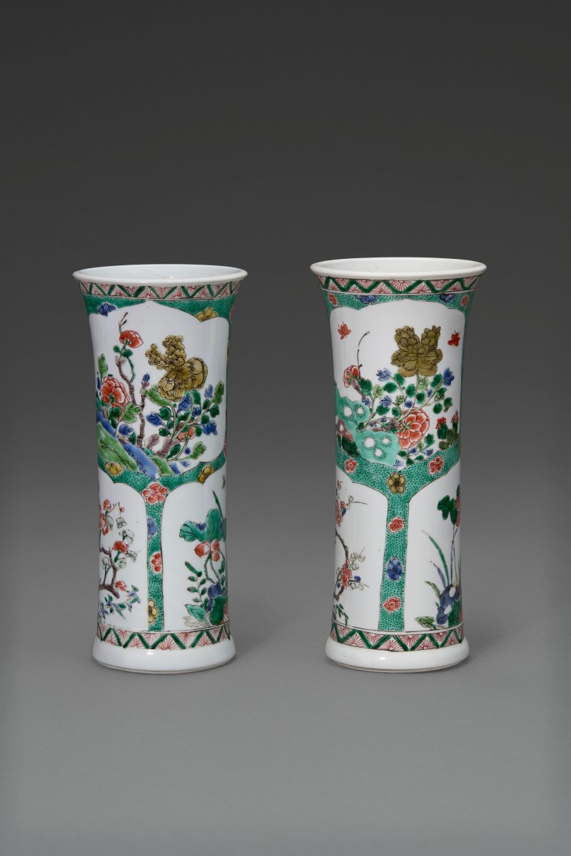 清康熙 五彩花卉紋花觚一對  KANGXI PERIOD (1662-1722) - 图3