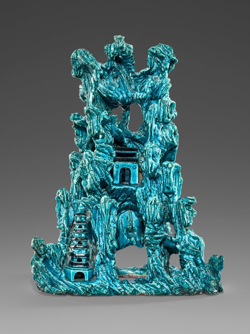 清康熙 松石綠釉亭台樓閣山子  KANGXI PERIOD (1662-1722)