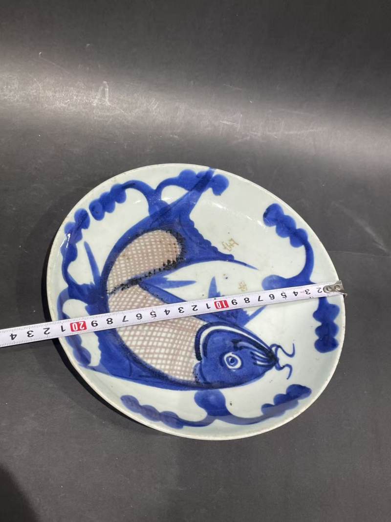 清青花釉里红鱼纹盘 - 图9